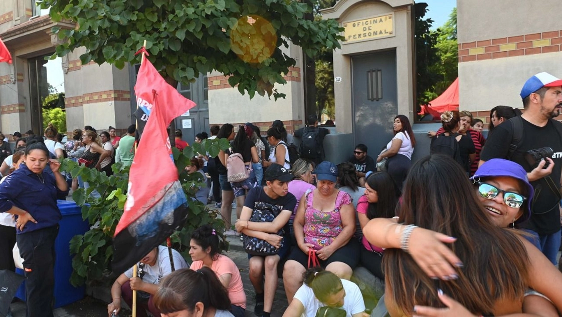 Denuncian a Larreta por el despido de cooperativistas Denuncian a Larreta por el despido de cooperativistas